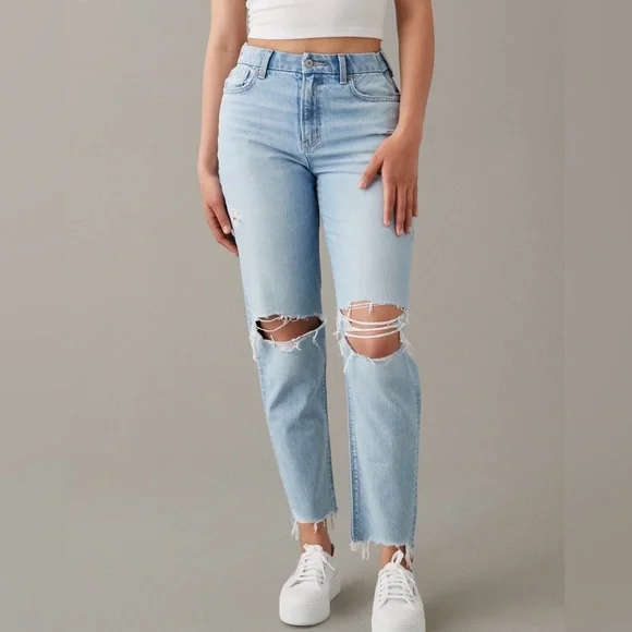 American Eagle Women’s Strigid Curvy Ripped Mom Jeans, Multiple Plus Sizes, NWT - Picture 1 of 12